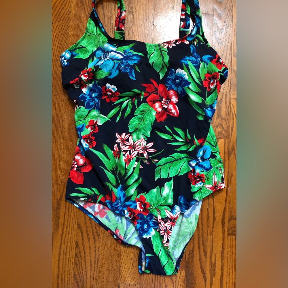 New SWIM 365 Swimsuit - Floral Size 22 NWOT